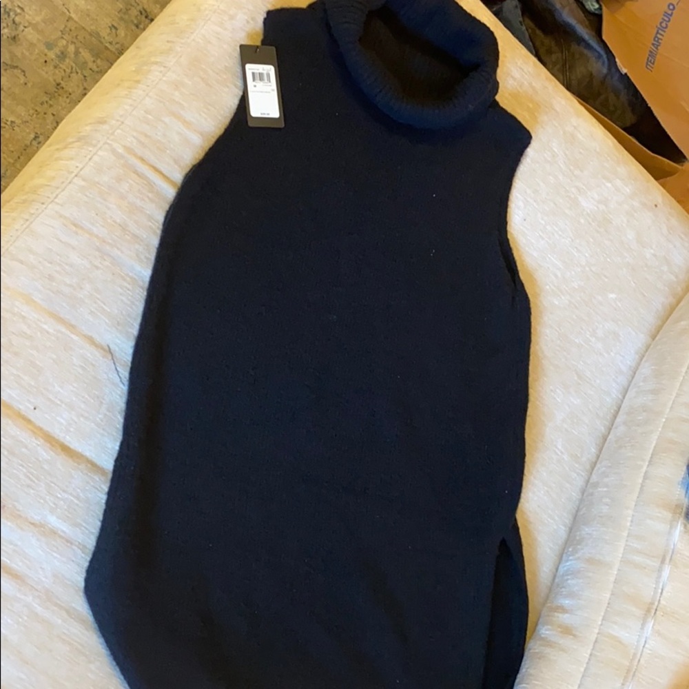 Guess sleeveless top, brand new with tags